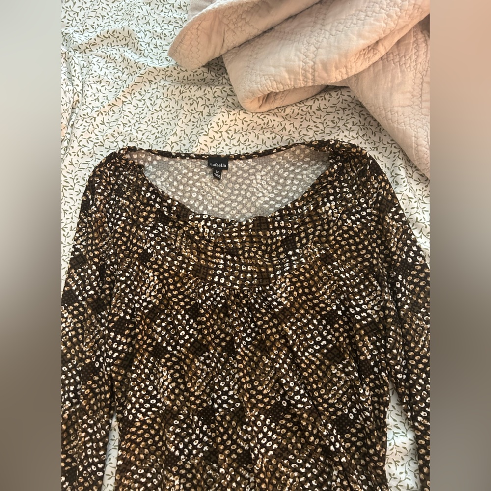 Y2K Elegant Black and Gold Blouse